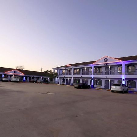 Scottish Inn And Suites Houston-Jones Road Louetta Exterior photo