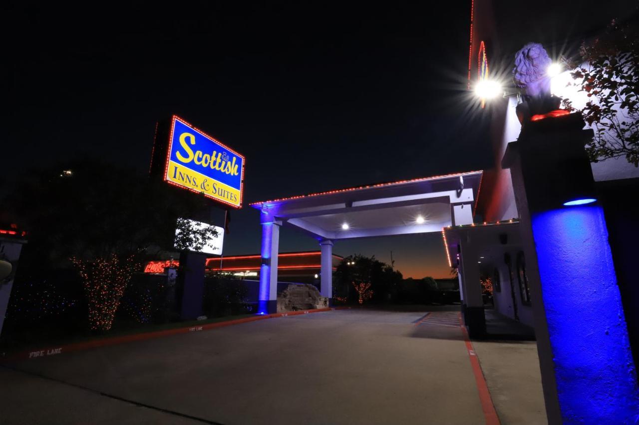 Scottish Inn And Suites Houston-Jones Road Louetta Exterior photo